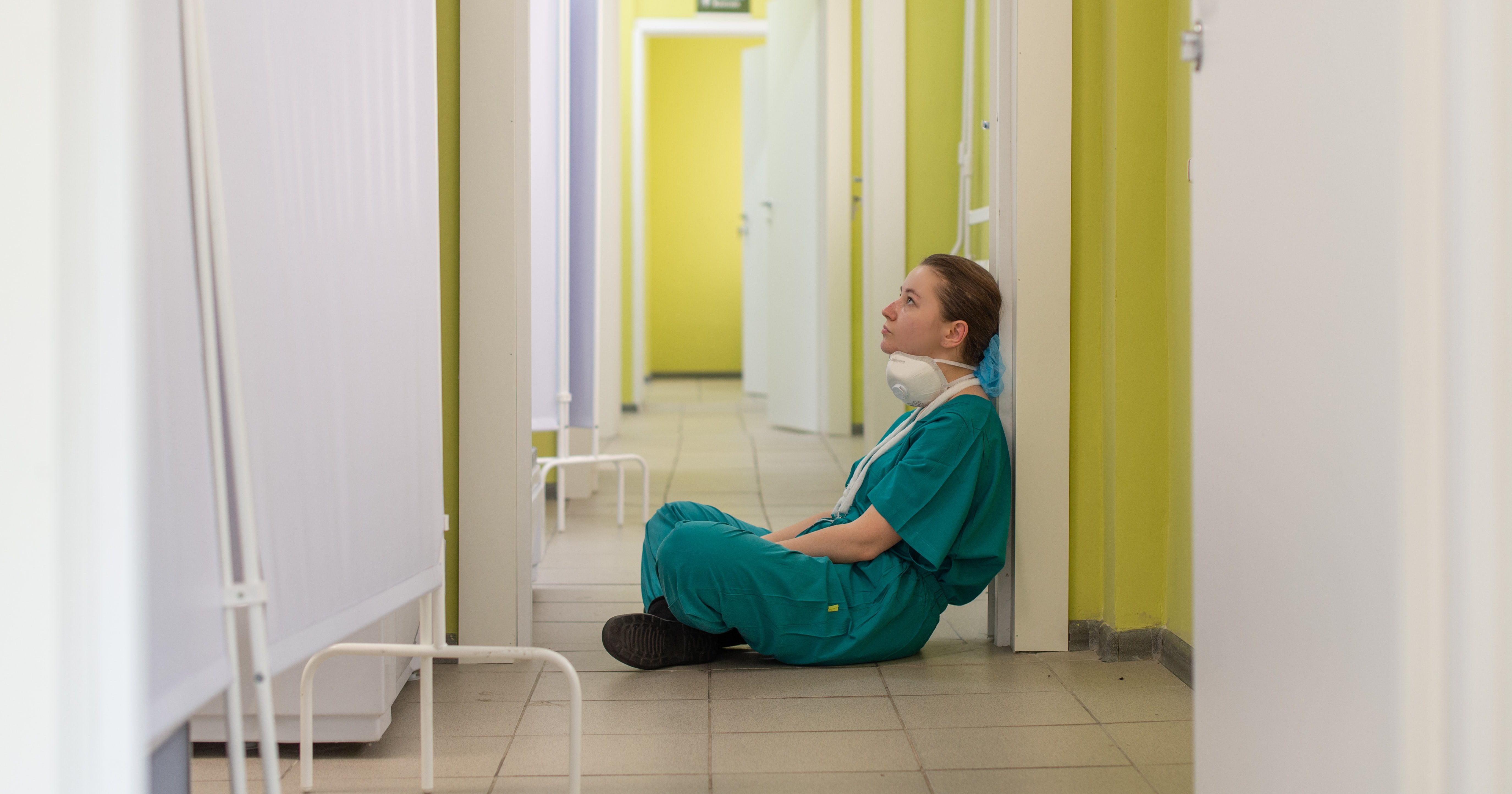 Quels liens entre les conditions de travail des infirmières, leur santé mentale et leurs trajectoires professionnelles ?